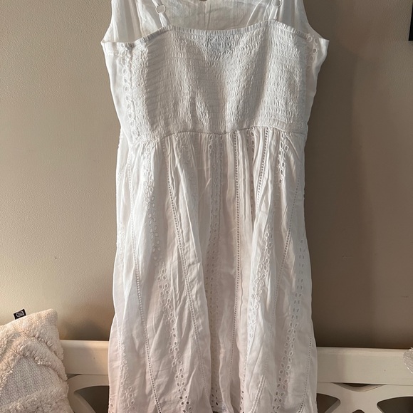 Old Navy White Eyelet Mini Dress - Picture 2 of 3